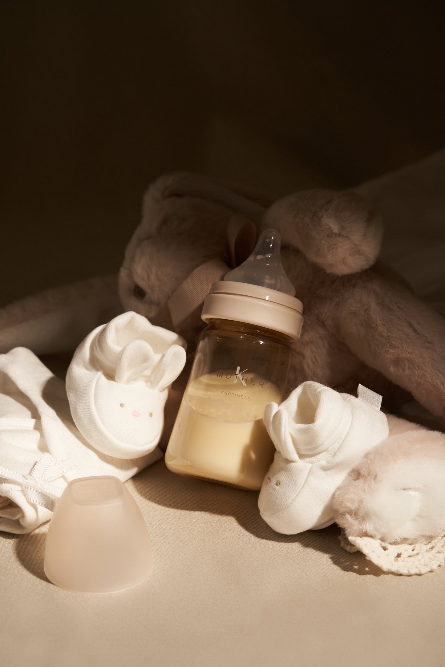 Mother-K Feeding Bottle Cap in Cream