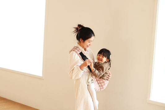 DMANGD Meli Side Hip Seat Carrier in Pink Checks