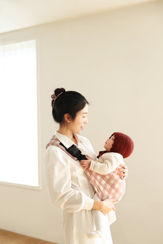 DMANGD Meli Side Hip Seat Carrier in Pink Checks